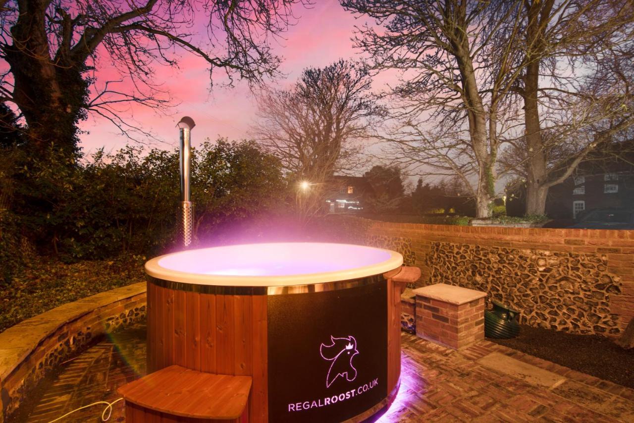 The Roost Group - The Coach House - Hot Tub Βίλα Γκρέιβσεντ Εξωτερικό φωτογραφία